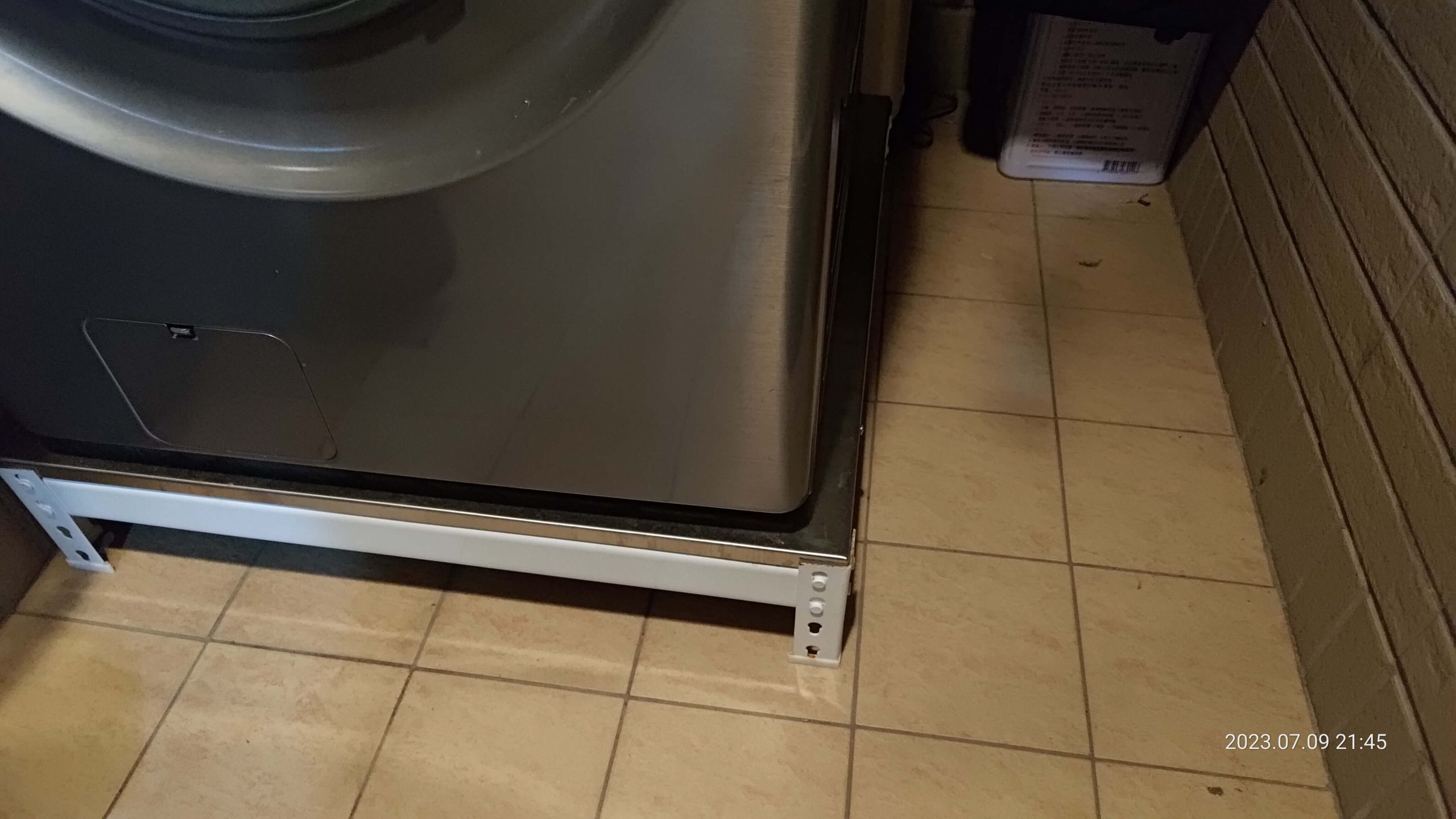 洗衣機墊高架首選不鏽鋼，穩定耐用